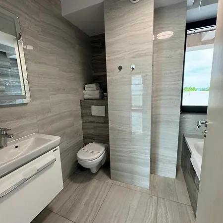 Roapart Riva Lake Studiouri Si Apartamente 2-3 Camere Cu Vedere Lac -Parcare Privata Mamaia Exterior photo